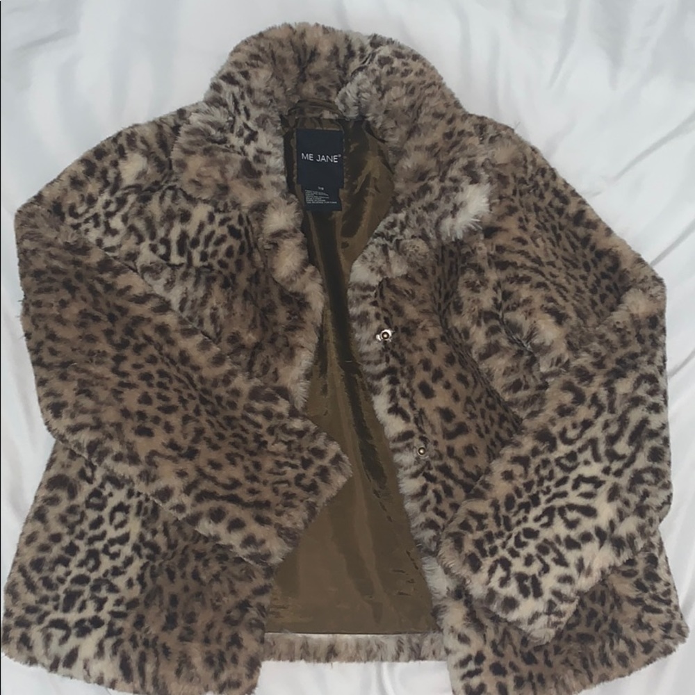 Fluffy cheetah print button jacket